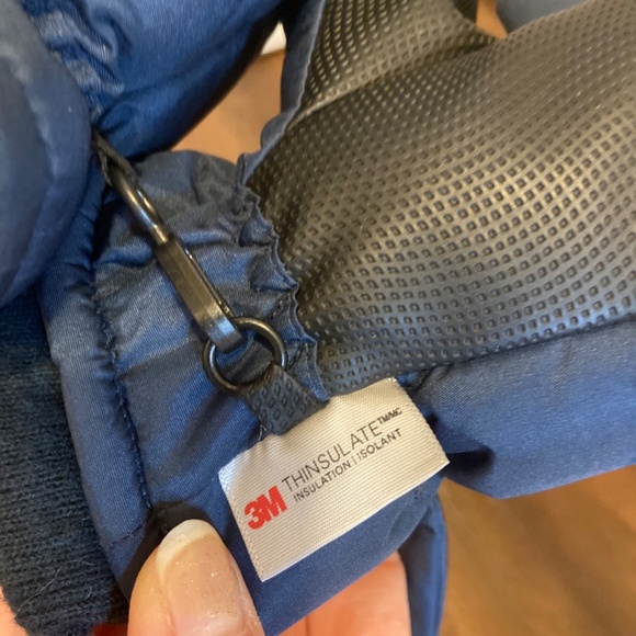 NEW 3M THINSULATE SHARK SNOW SKI WINTER GLOVES MITTENS FLEECE LINING SZ 4T-6T - Picture 6 of 7